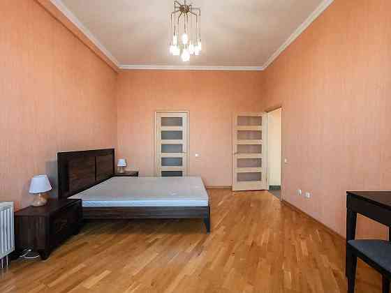 2 кімнатна квартира у новобудові в центрі міста, вул. Валова Львів