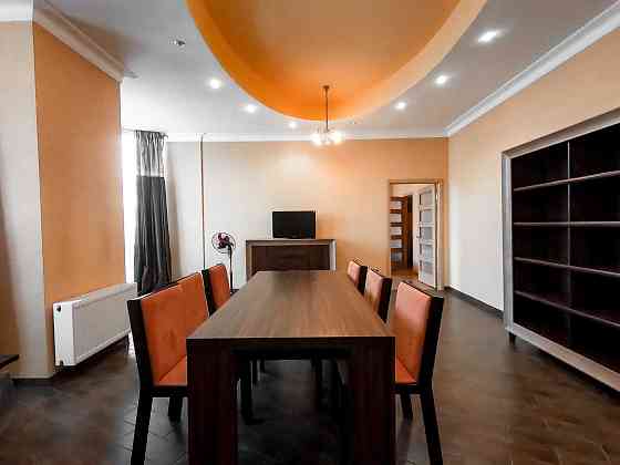 2 кімнатна квартира у новобудові в центрі міста, вул. Валова Львів