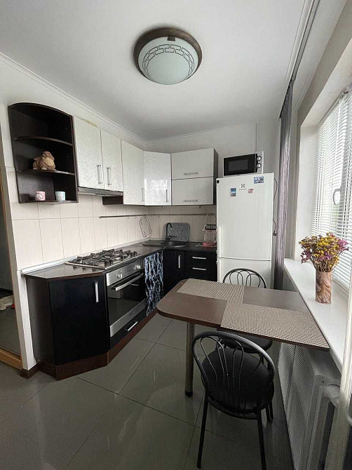 Оренда 1к 32м2 вул. Жмеринська 22 м. Святошин парк Совки Київ - зображення 1