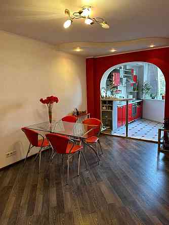 Оренда 3-и кімнатної Троєщина вул. Радунська  11 Київ