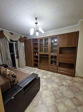 Здаю в оренду 1 кімнатну квартиру по  вул. Комерційна б.1. Кривий Ріг