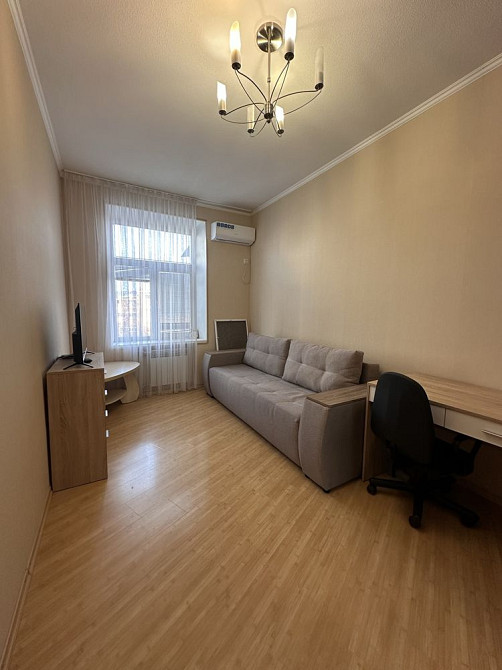 Реальная 2-ка в Центре, Площадь Конституции, ТЦ Никольский Харків - зображення 5