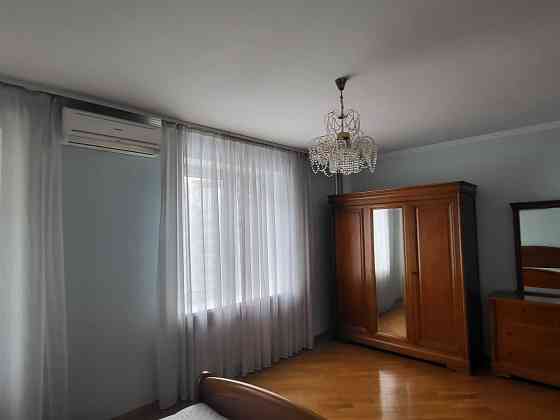 є відновлення 3-х комнатная квартира 110 кв ул. Никольско Слободская Киев