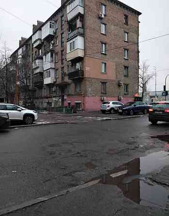 Продам 1-х вул.Набережно- Лугова  5 Киев