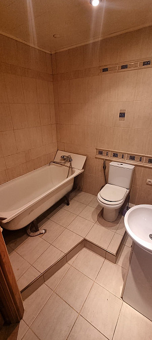 Продається 2 кімнатна квартира. Каменец-Подольский - изображение 1