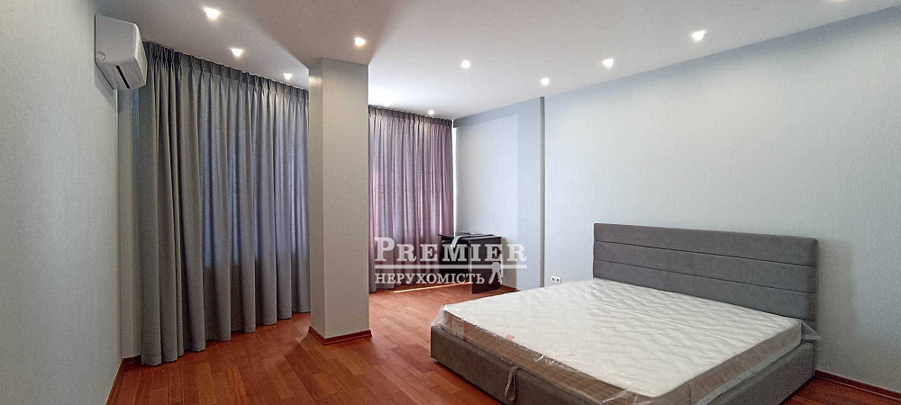 Продам простору 2-кімнатну квартиру в новому будинку на Бочарова! Одеса - зображення 1