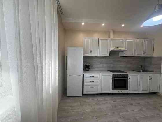 Пчілки 8, продаж квартири. Є генератор. Київ