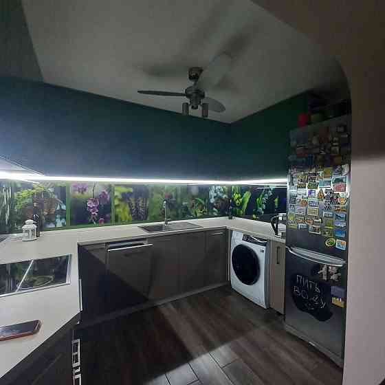 Продам 2 - кім. Квартиру.  вул. Героїв Дніпра Київ