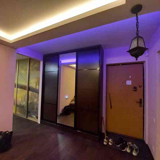 Продам 2 - кім. Квартиру.  вул. Героїв Дніпра Київ