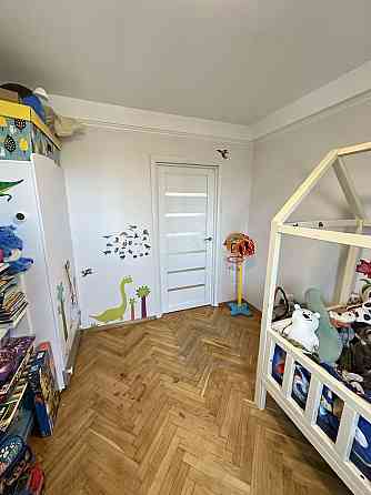 Продам простору, світлу квартиру з новим ремонтом. Всім укомплектована Киев