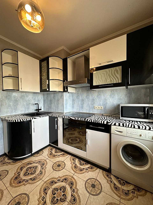 Продам  3-комн. квартиру "СОТОВАЯ" Заболотного/Добровольского/Обл.б-ца Одеса - зображення 3