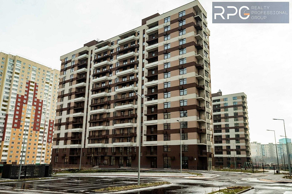 Продам 2-кімнатну квартиру 68 м2 в ЖК Варшавський 2 ЄОселя Киев - изображение 1