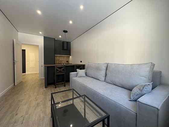 ЖК Варшавський 3. Ніхто не жив. Без комісії. В. Змієнка 34/21 Киев