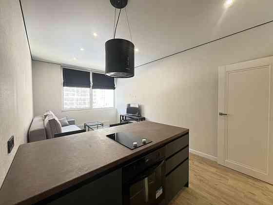 ЖК Варшавський 3. Ніхто не жив. Без комісії. В. Змієнка 34/21 Киев