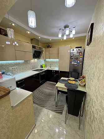 Продается светлая и уютная 3к. квартира на Поселке Одеса