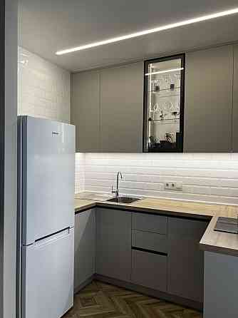 Студія з сучасним ремонтом в будинку бізнес класу Буча