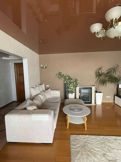 Простора 3-х кімнатна квартира в статусному будинку, на Пр. Миру 21 Житомир - изображение 1