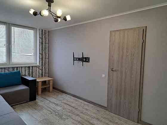 Продам 1 кімнатну квартиру, з меблями, метро Харківська 12 хвилин Київ