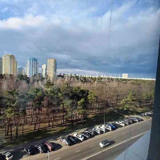 ТОП Новый автограф Продам 2к квартиру вид на парк Жмаченка Мстиславови Киев