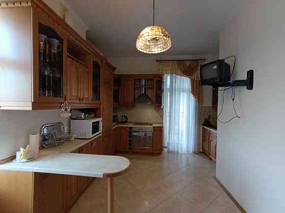 Продам 3х комнат. квартиру Ветрова ( Назаровская), 11 Ботанический сад Киев