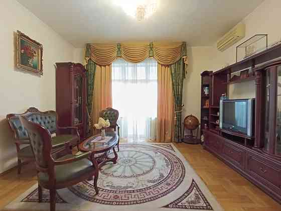 Продам 3х комнат. квартиру Ветрова ( Назаровская), 11 Ботанический сад Киев