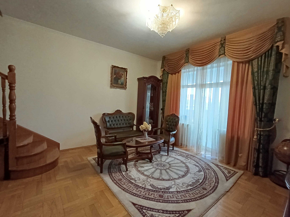 Продам 3х комнат. квартиру Ветрова ( Назаровская), 11 Ботанический сад Киев - изображение 1