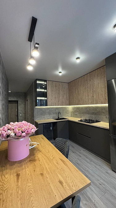 Продаж 2 кімнатної квартири з якісним ремонтом неподалік парку Шевченк Ивано-Франковск - изображение 1