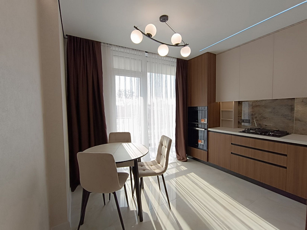 Центр міста 3 поверх ЖК Фемелі Плаза простора сонячна 2х кімнатна Ивано-Франковск - изображение 3