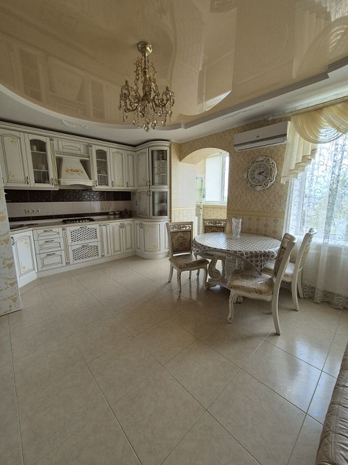 Продам трикімнатну квартиру з ремонтом в класичному стилі у Бучі Буча - изображение 3