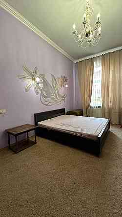 Оренда 3-кімнатної квартири в центрі Львова, площа Франка Львів