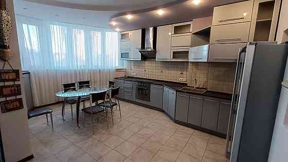 Шикарна 2 к квартира  + кухня студія Позняки Осокорки Рівер Мол Київ