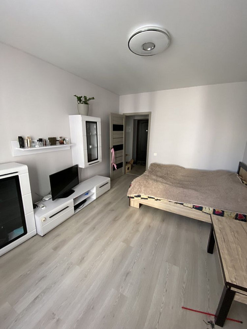 Однокімнатна з ремонтом, меблями і технікою, АО. Житомир - зображення 1