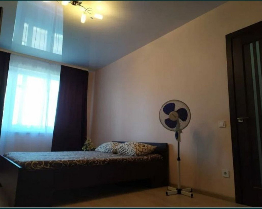 Власник, без комісії, новий євроремонт, кондиціонер. Ровно - изображение 1