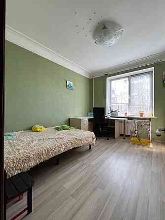 Сталінка! 3к роздільна 75м2 Севастопольска площа Чкололівський б-р 9 Київ