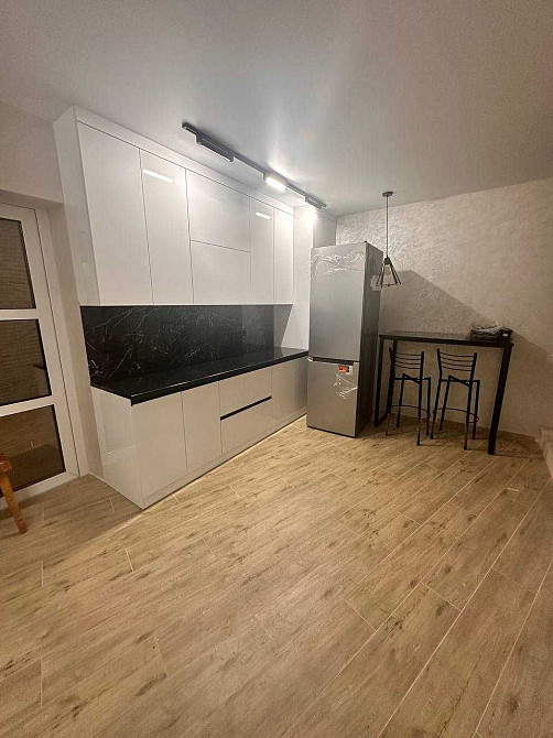 Оренда 1 кімнатної квартири 2 поверхи Ровно - изображение 3