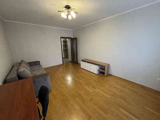 Оренда 2 кім кв по вул. Хотинська (5хв до Стометрівки) Ивано-Франковск