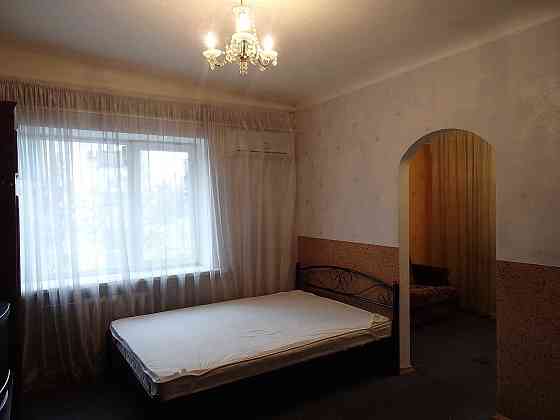 Метро Звіринецька. вул. Бойчука(Кіквідзе)30. Київ