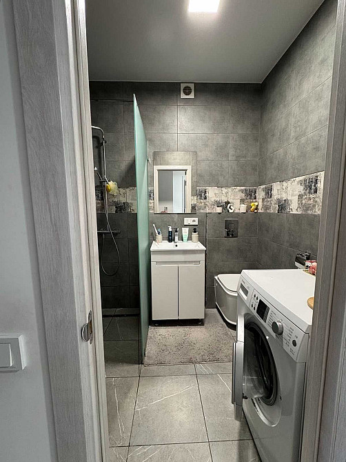 Здам в оренду на рік однокімнатну квартиру в Жяк Яровиця Луцк - изображение 2