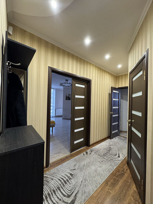 Однокімнатна новобудова ТЦ Майдан, панорамні вікна Черновцы - изображение 2