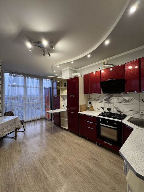 Однокімнатна новобудова ТЦ Майдан, панорамні вікна Черновцы - изображение 4