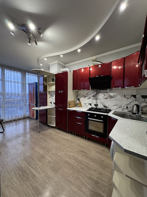 Однокімнатна новобудова ТЦ Майдан, панорамні вікна Черновцы - изображение 1