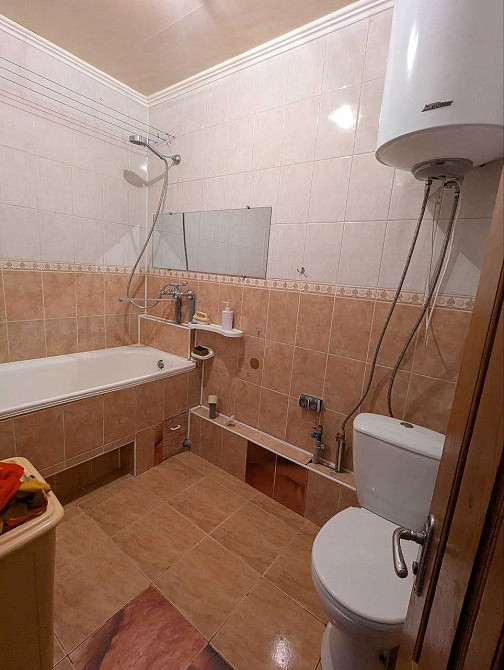 Здається 1о Безручка (Дундича), біля АТБ Ровно - изображение 5