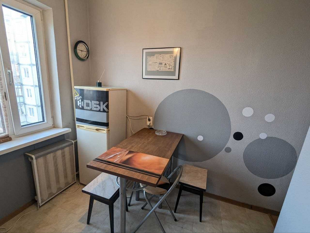 Здається 1о Безручка (Дундича), біля АТБ Ровно - изображение 2