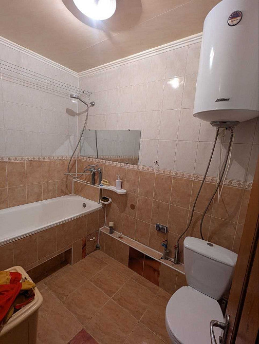 Здається 1о Безручка (Дундича), біля АТБ Ровно - изображение 6