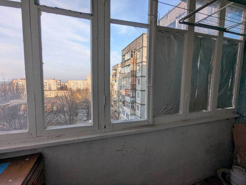 Здається 1о Безручка (Дундича), біля АТБ Ровно - изображение 7