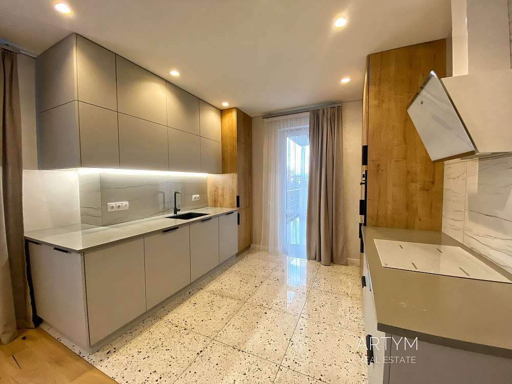 Оренда 2 кім.квартири + кухня-студія пр. Чорновола (вул. Ржегоржа) Львів - зображення 1