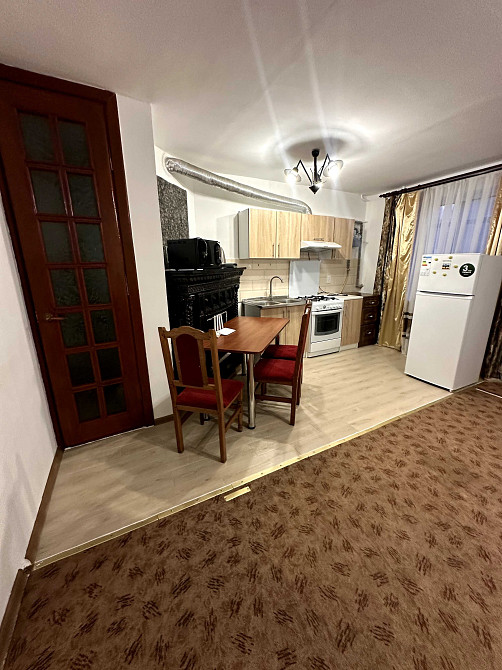 Оренда двох кімнатної квартири по вулиці Студинського Шевченківський Львів - зображення 1