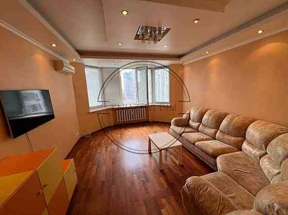 Без комісії .Продається 2 кімнатна роздільна ,Бажана 16 .м. Осокорки Киев