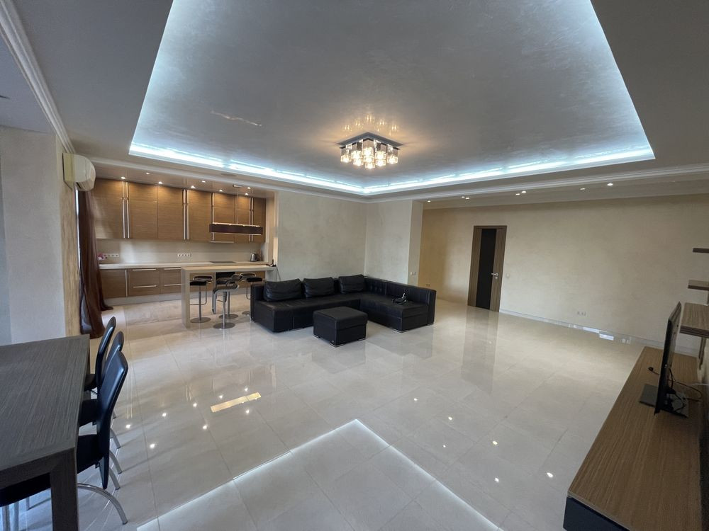 Оренда в центрі міста , Коновальця 32б Kyiv - photo 1