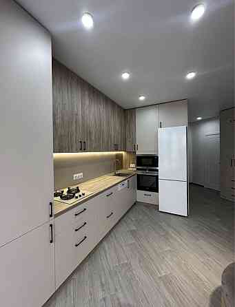 Продаж дизайнерська 1 кімнатна  квартира з ремонтом, поруч озеро,парк Ивано-Франковск